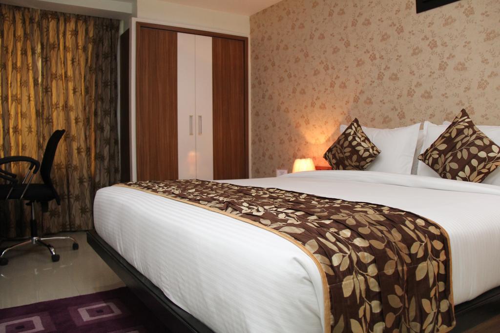 Maple Wood Hotel Ranchi Exterior photo