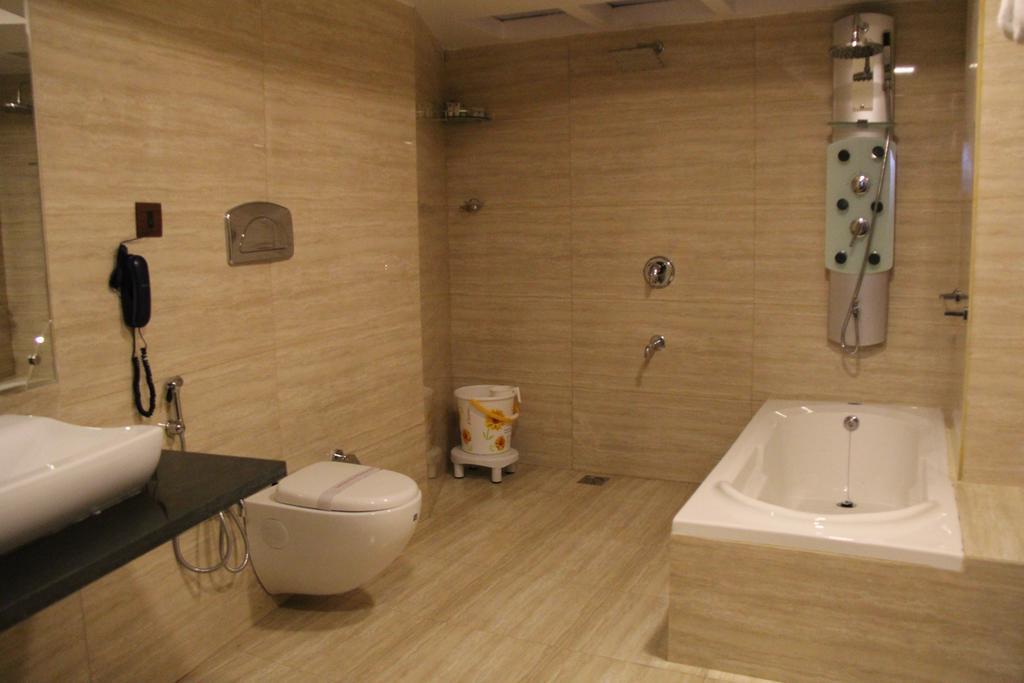 Maple Wood Hotel Ranchi Exterior photo