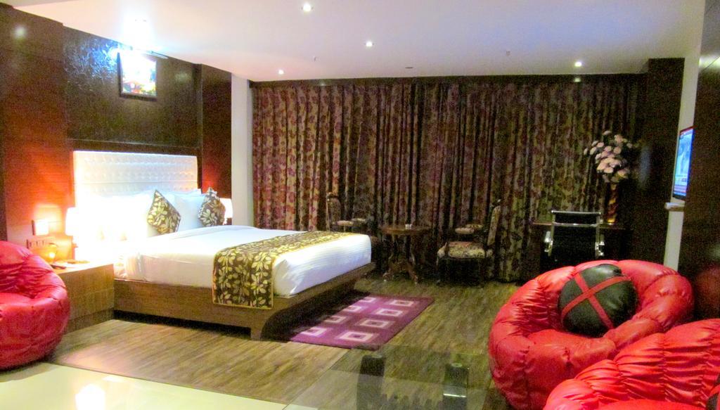 Maple Wood Hotel Ranchi Exterior photo